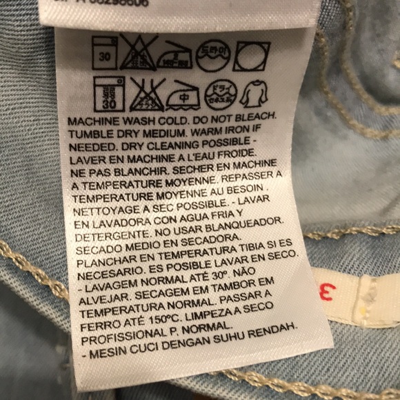 SOLD Levi 710 super skinny Jeans - Picture 10 of 10